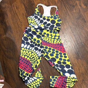 SHEIN Vibrant Polka Dot Activewear Set